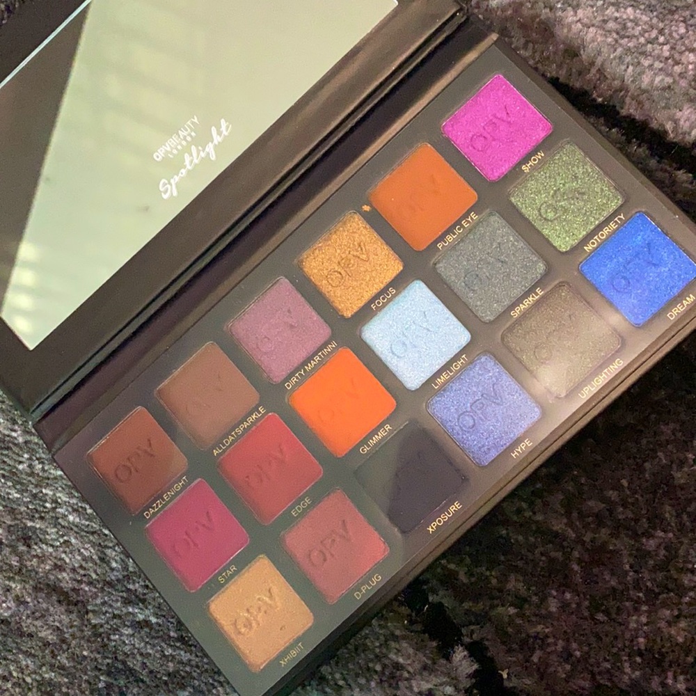 Spotlight Palette